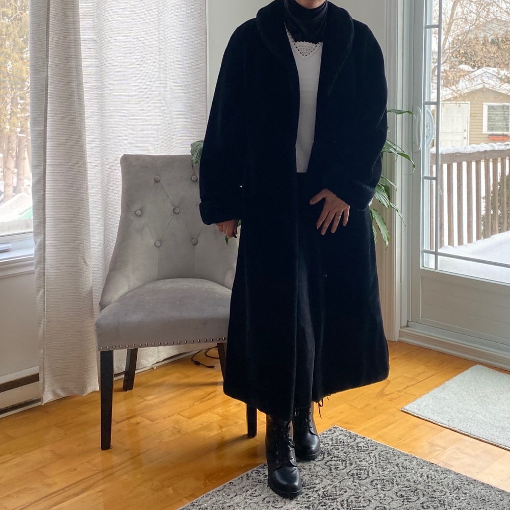 Long Fur Coat - Picture 2 of 11